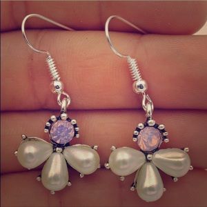 BOGO 🥳 🥰Tear Drop Style Pearl and Jewel Earrings